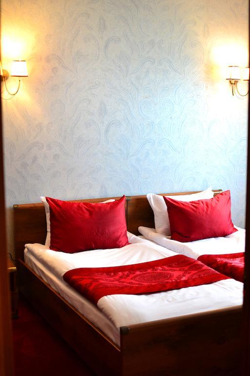 Kera Hotel Nesterenki Quarto foto